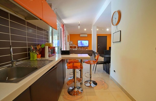 Ameglia Villa | Stunning private villa with WIFI, private pool, A/C, TV, veranda, pets allowed, close to La Spezia