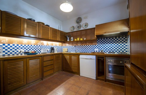 Positano Villa | Stunning private villa for 6 guests with A/C, WIFI, TV, terrace, pets allowed and panoramic view