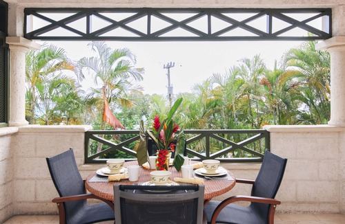 Prospect Villa | Sunset Ocean Views | 3-Bed Villa, Private Terrace, Pool – Steps to Beach