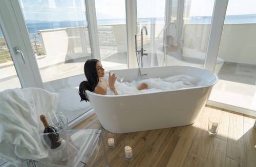 Magazzeno Bed & Breakfast | Sunshine - Lilibeth Luxury Suites Salerno