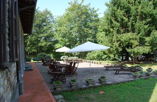 Casteldelci Villa | Tenuta d’Elci – Private Estate for 14 | Private Pool, Nature & Total Privacy