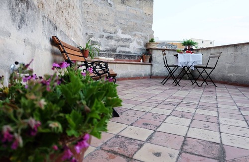 Sasso Caveoso Apartment | The Embrace of the Stones