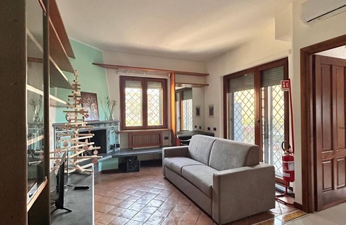 Salerno Apartment | The gerbera apartment 2 km from the center in Salerno