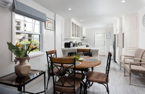 Lodge Hill Villa | The White Villa - Modern Family Friendly 2 Bedroom Villa in Prime Location