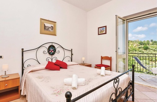 Perdifumo House | This beautiful vacation home, ideal for a family or a small group of friends, is located on one of t