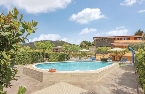 Montecorice House | Vacation home with pool on the coast of Cilento, 3. 5 km from the center of San Marco.