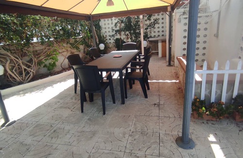 Leporano House | Vacation home within walking distance to the sea, ideal for families with outdoor garden