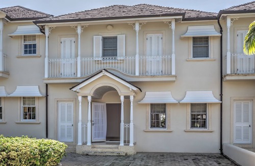 Mullins Villa | Villa Azure is in a prime location on the dazzling West Coast of Barbados.