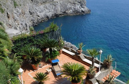 Conca dei Marini Apartment | Villa Azzurra with private pool and access to the sea 4 guests