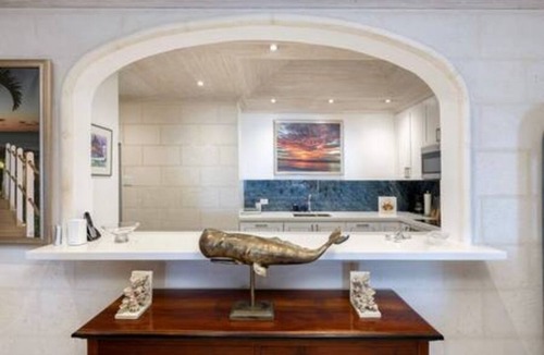 Old Trees Bay Apartment | Villa Azzurro at Old Trees by Young Estates
