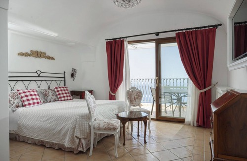 Nocelle Villa | VILLA BELLAVISTA - Five Bedroom Villa, Sleeps 10