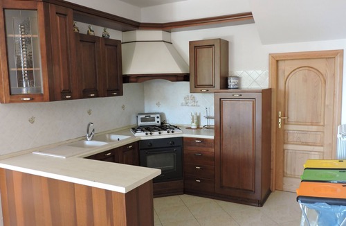 San Lazzaro Apartment | Villa Dell'Alta Costiera Entire Apartment- 110 S. M .; 1,100 S. F.