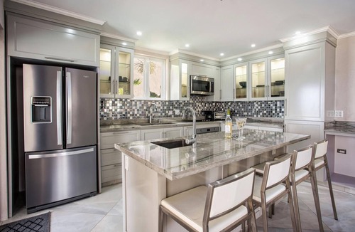 Clinketts Villa | Villa Francoise- 4BR Beachfront Property w/Pool