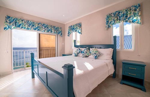 Clinketts Villa | Villa Francoise- 4BR Beachfront Property w/Pool
