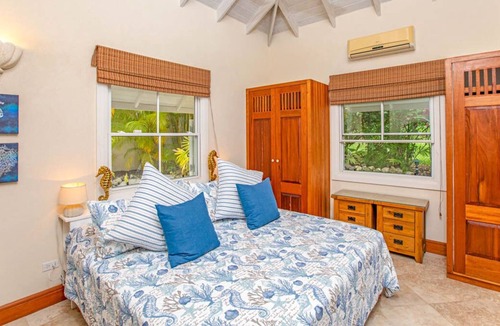 Gibbs Bay Villa | Villa Gibbes - Three Bedroom Villa, Sleeps 6