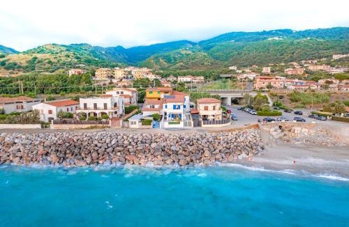 Bonifati Villa | Villa Marisa - Villa di Lusso Fronte Spiaggia