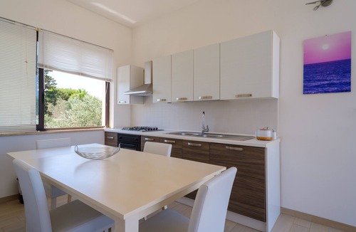 Torre Specchia Ruggeri Apartment | 'Villa Scoglio' Apartment near the Sea with Garden and Private Terrace