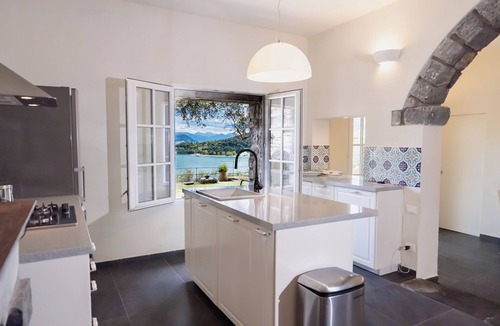 Portovenere Villa | VILLACASTELLOPORTOVENERE WITH LARGE GARDEN AND MEMORABLE SEA VIEW