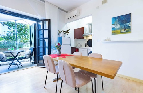 Francavilla al Mare Apartment | Villino D'Agostino · Beachside 2-room villa flat, garden view balcony
