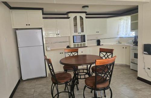 Maxwell Hill Apartment | Welcome to our cozy retreat!