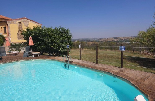 Campli Villa | Wonderful private villa with A/C, WIFI, private pool, TV, patio and pets allowed, close to Teramo