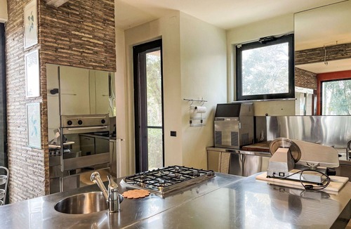 Spoltore Villa | Wonderful private villa with WIFI, A/C, private pool, TV, patio, pets allowed and panoramic view