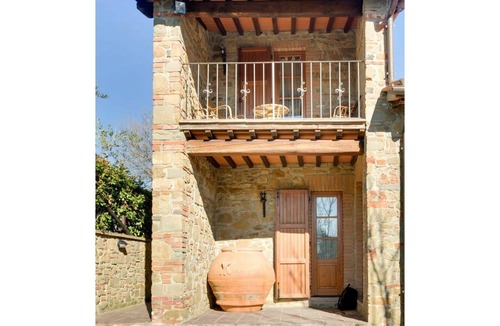 Montevarchi Villa | Wonderful private villa for 6 guests with A/C, WIFI, private pool, TV, patio and parking
