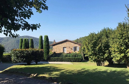 Compignano Villa | Wonderful private villa for 4 people with WIFI, pool, TV, patio and panoramic view, close to Lucca