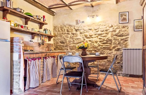 Montelovesco Villa | Wonderful villa for 5 people with pool, WIFI, TV and pets allowed