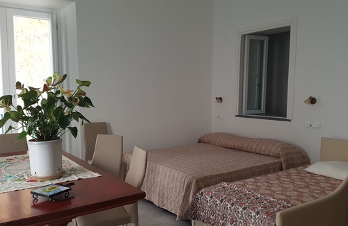 Castiglione Apartment | Your home on the Amalfi Coast just above the beach, 10 minutes walk from Amalfi