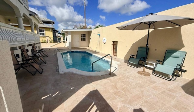 1BR NEWLY REFURBISHED Apartment | Pool | Minutes to Oistins