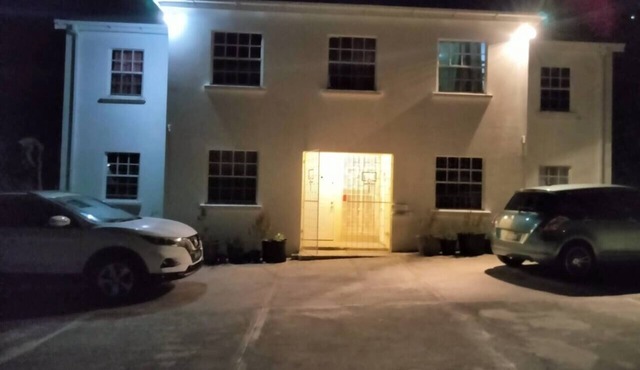 2-bedroom apartment in peaceful Barbados with cool AC