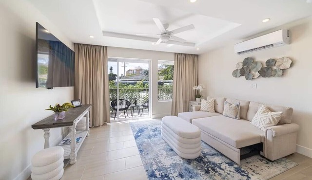 2BR 2BR West Coast Condo, Pool, Rooftop, Beaches, Restaurants - Coral Beach 101
