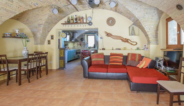 3 bedroom gorgeous apartment in Castilenti