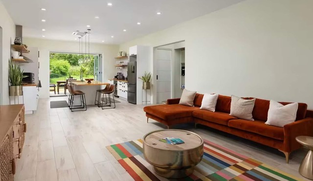 3-Bedroom Pool/Garden Modern West Coast Villa