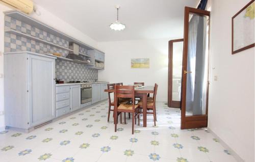 5 Bedroom Beautiful Home In Sessa Cilento