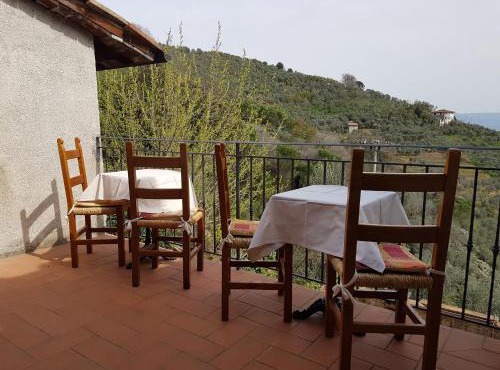 Affittacamere Adri in Uzzano