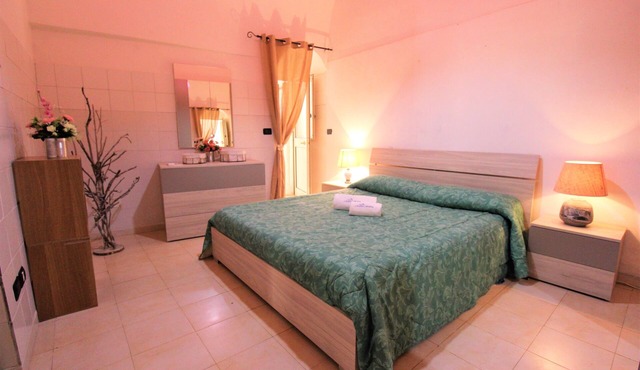 Air-conditioned two-room apartment in historic center in Presicce