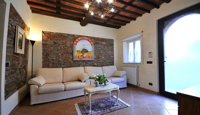 Anthea home short walk from the historic center five bicycles free and parking! in lucca
