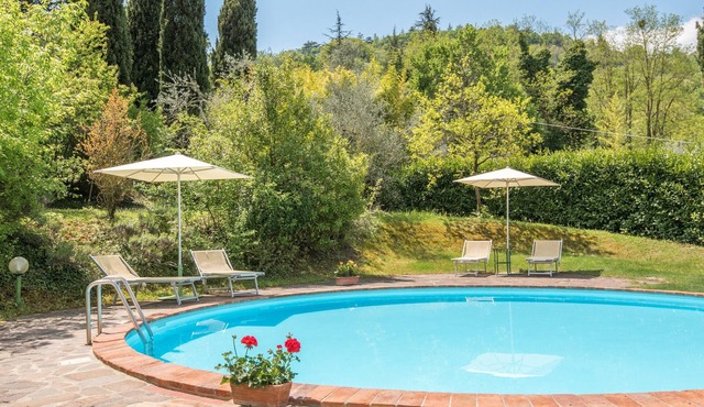 Antique Barn Studio with Pool in Radicondoli (Siena)