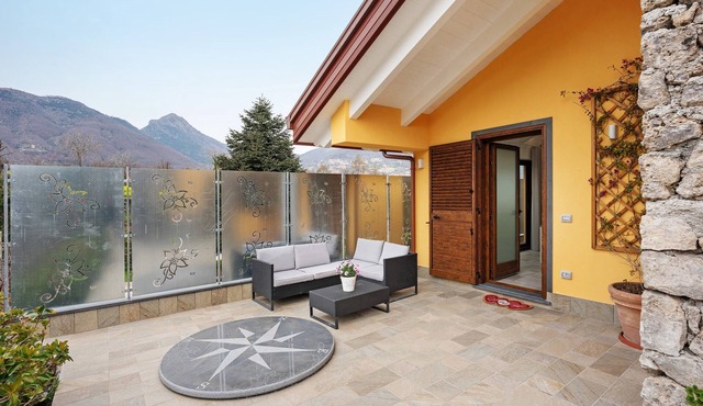 Apartment 'Angelica' with Mountain View, Wi-Fi and Air Conditioning