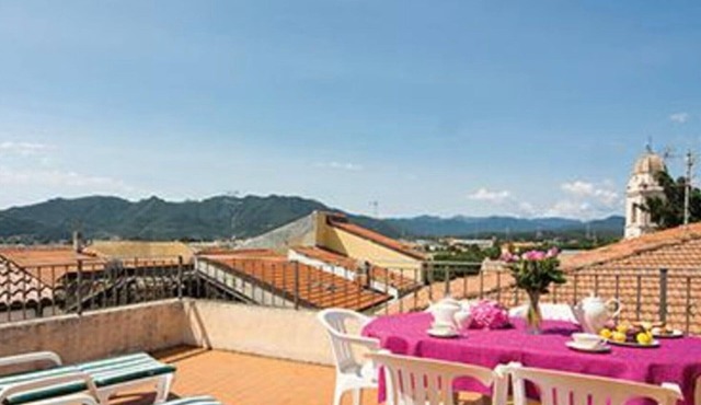Apartment 'Dalia' with Shared Pool, Private Terrace and Wi-Fi in Campochiesa