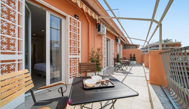 Apartment 'Domus Toledo' with Private Terrace, Wi-Fi and Air Conditioning