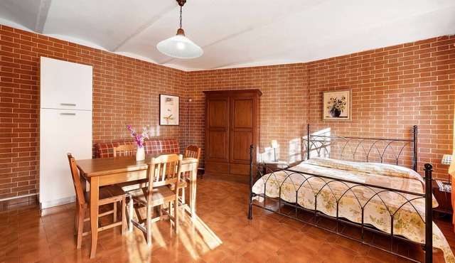 Apartment 'Drago' with Mountain View, Shared Pool and Wi-Fi in Costigliole d'Asti
