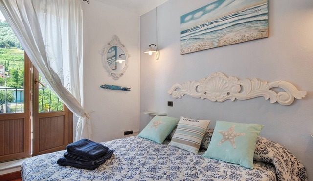 Apartment 'Hilary House' with Balcony in Borgo a Mozzano
