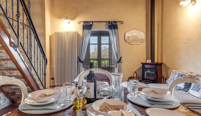 Apartment 'Il Belvedere' with Shared Pool, Private Terrace and Wi-Fi in Pian di Scò