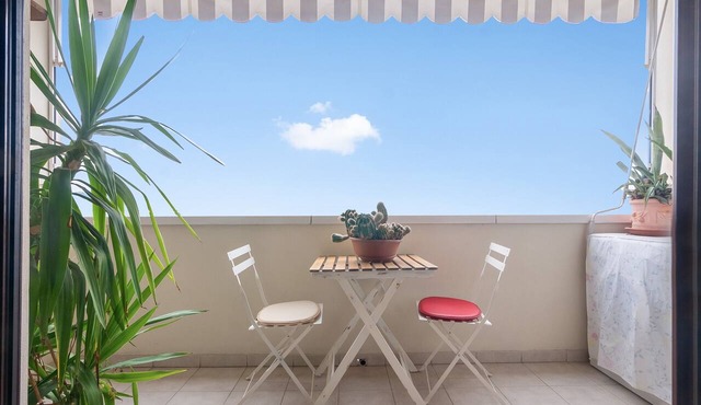 Apartment 'Leopolda' with Private Terrace, Wi-Fi and Air Conditioning in Firenze