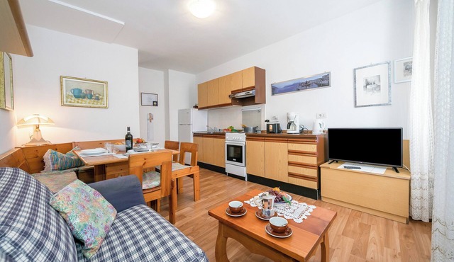 Appartamento Miorelli 2 - Apartment for 4, Torbole sul Garda, Italy in Torbole sul Garda