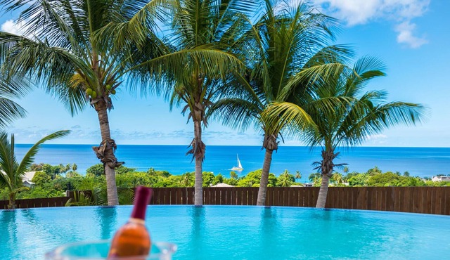 Aquilae: Luxury 5-bedroom villa with pool and stunning 180° sea view