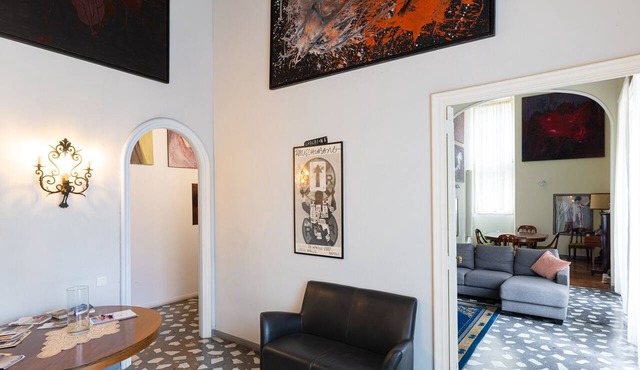 Art, confort and style in the best location for living Naples!